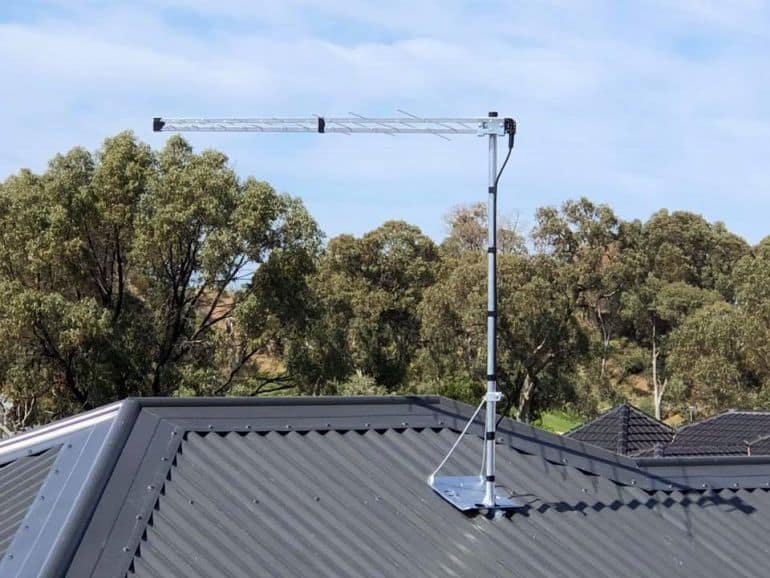 Fracarro Log TV Antenna installed on a home in Perth