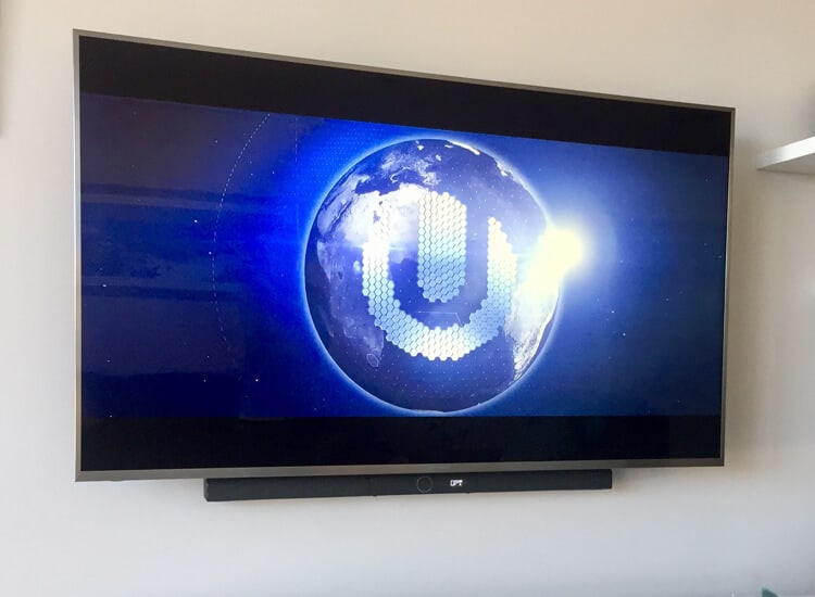 TV-Wall-Mounted-with-Soundbar