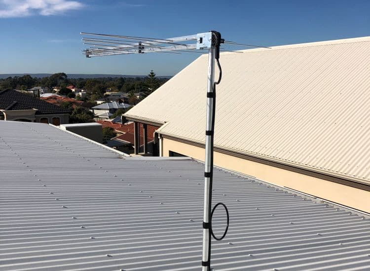 fracarro tv aerial installed on zincalume roof
