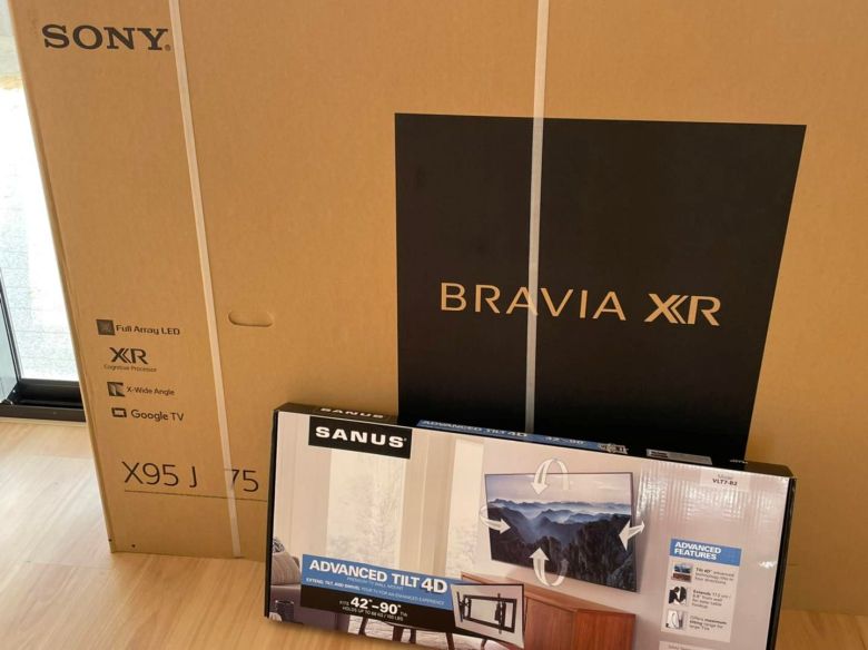 sony bravia tv box and sanus vlt7 bracket box.