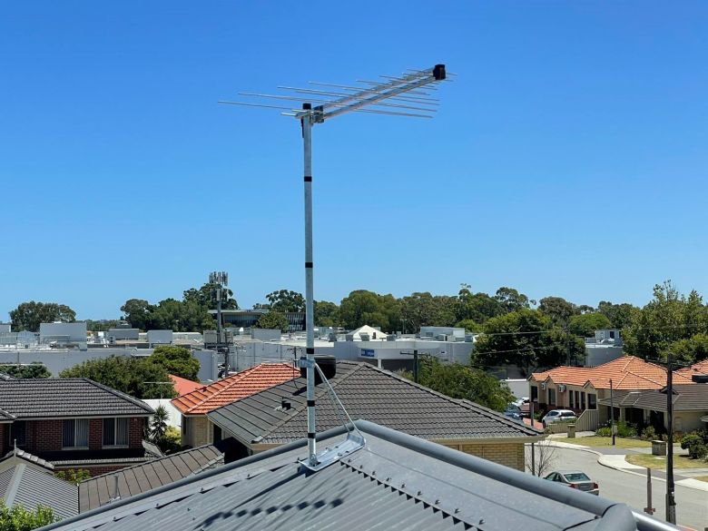 fracarro log antenna installed on a new home being built in cloverdale