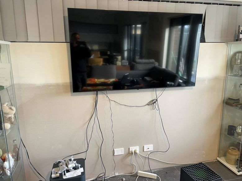 epic tv wall mounting fail by marketplace expert