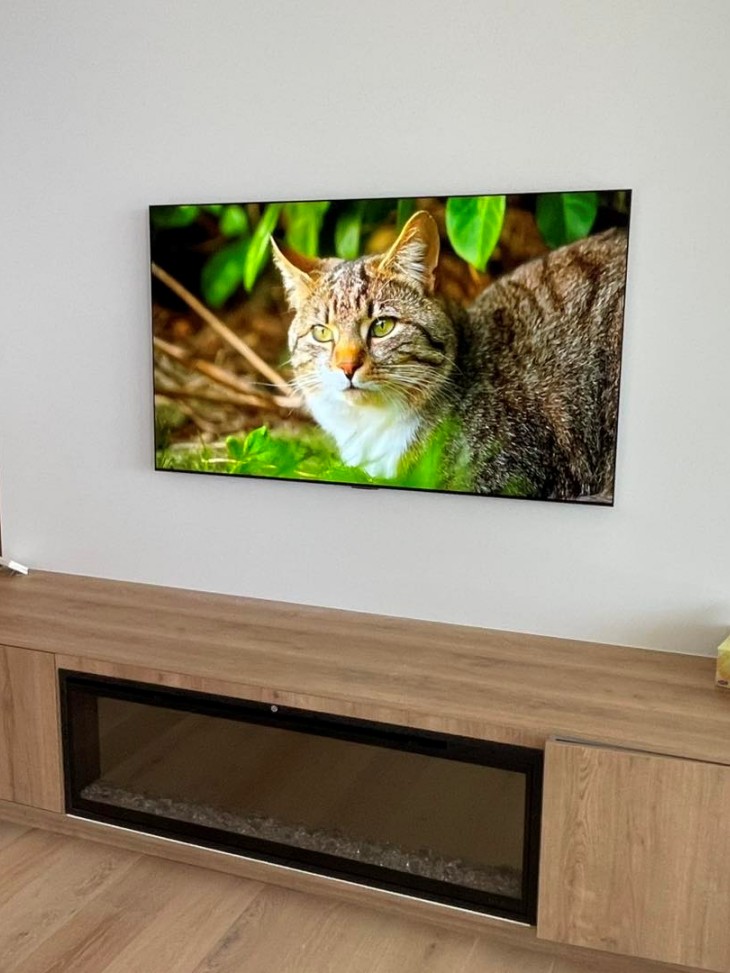 65" tv mounted in an applecross home