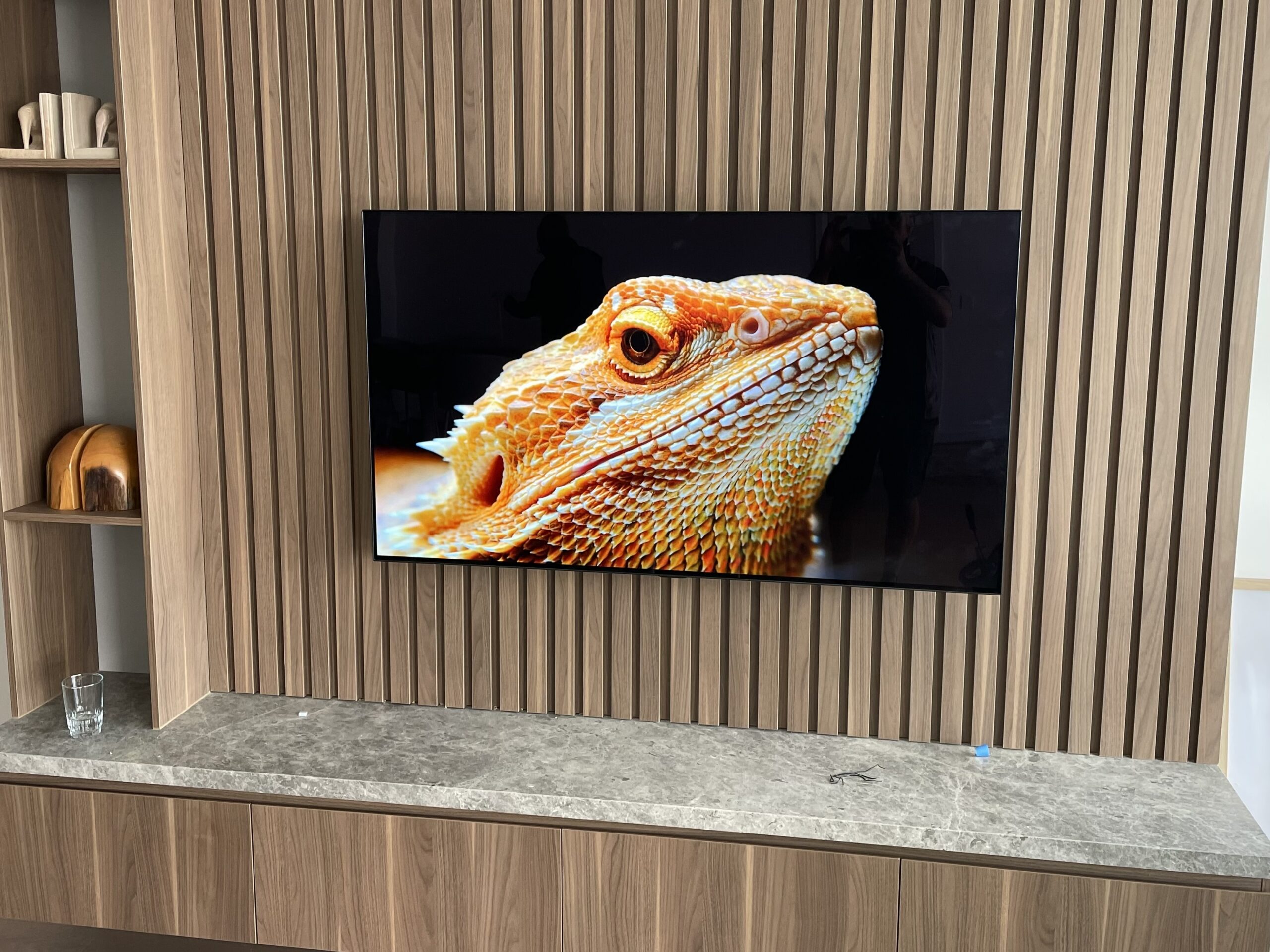 TV mounted on gyprock wall